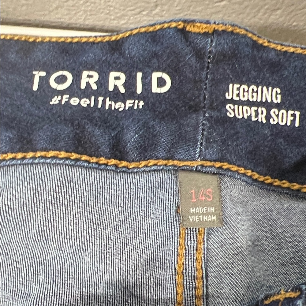 Torrid Jegging High-Rise Skinny Jean - Picture 4 of 7